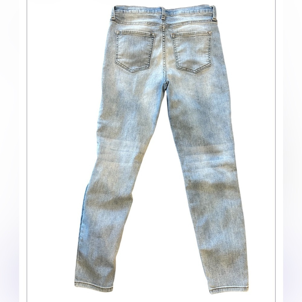 Harper Light Blue High Rise  Distressed Skinny Jeans Size 30 - Picture 2 of 10